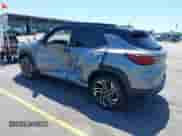 2025 Chevrolet TrailBlazer RS z VIN KL79MTSLXSB008647, wystawiony jako IAAI lot #42121512 z przebiegiem 6 168 mil mil oraz . Historia ofert i sprzedaży dostępna na DreamBid. Obrazek 3.