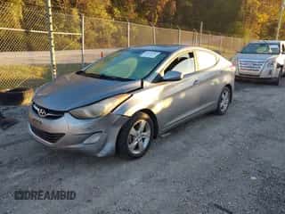 2013 Hyundai Elantra GLS с VIN KMHDH4AE0DU895818, выставлен на аукционе IAAI как лот 43436492 с пробегом 118 885 миль миль и . История ставок и продаж доступна на DreamBid. Изображение 2.