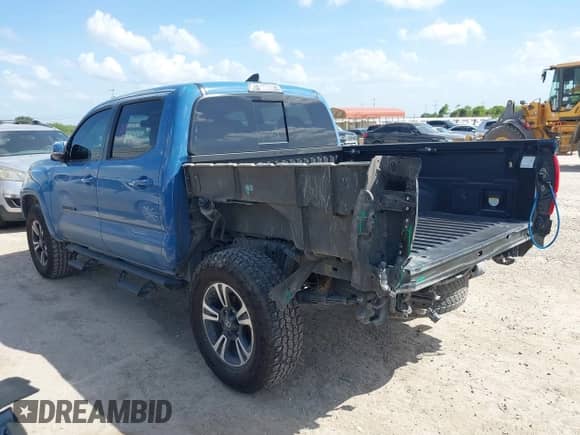 2019 Toyota Tacoma SR5 с VIN 5TFAZ5CN2KX075548, выставлен на аукционе IAAI как лот 42550629 с пробегом 238 228 миль миль и . История ставок и продаж доступна на DreamBid. Изображение 3.