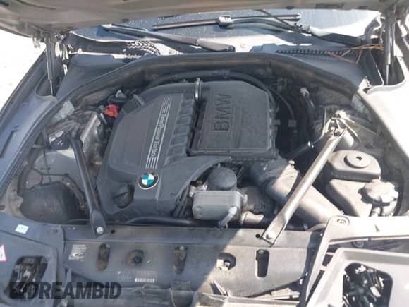 2013 BMW 5 Series 535i xDrive с VIN WBAFU7C51DDU74954, выставлен на аукционе IAAI как лот 42717248 с пробегом 172 827 миль миль и . История ставок и продаж доступна на DreamBid. Изображение 10.