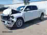 2020 Ram 1500 Lone Star z VIN 1C6RREFT6LN100386, wystawiony jako IAAI lot #42087691 z przebiegiem 107 559 mil mil oraz . Historia ofert i sprzedaży dostępna na DreamBid. Obrazek 17.