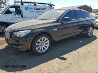 2010 BMW 5 Series 550i Gran Turismo xDrive с VIN WBASP4C58AC341050, выставлен на аукционе Copart как лот 72443984 с пробегом 120 782 миль миль и Списание • Salvage title. История ставок и продаж доступна на DreamBid. Изображение 1.