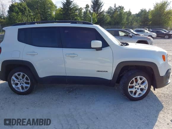 2017 Jeep Renegade Latitude с VIN ZACCJBBB6HPG49554, выставлен на аукционе IAAI как лот 42985862 с пробегом 112 407 миль миль и . История ставок и продаж доступна на DreamBid. Изображение 13.