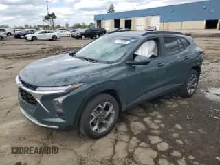 2025 Chevrolet Trax LT с VIN KL77LHEP5SC229623, выставлен на аукционе Copart как лот 71714745 с пробегом 8 285 миль миль и Списание • Salvage title. История ставок и продаж доступна на DreamBid. Изображение 1.