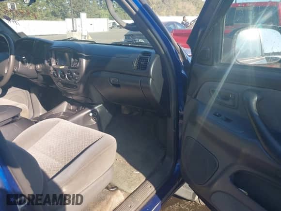 2006 Toyota Tundra SR5 z VIN 5TBET34166S520543, wystawiony jako IAAI lot #43433374 z przebiegiem 345 652 mil mil oraz . Historia ofert i sprzedaży dostępna na DreamBid. Obrazek 5.