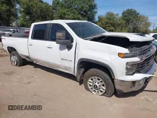 2024 Chevrolet Silverado 2500HD LT z VIN 1GC1YNE74RF469621, wystawiony jako IAAI lot #43511135 z przebiegiem 46 966 mil mil oraz . Historia ofert i sprzedaży dostępna na DreamBid. Obrazek 1.
