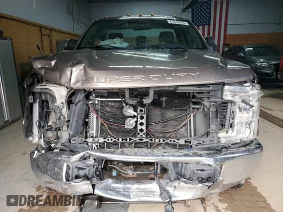 2019 Ford F-250 XL с VIN 1FTBF2B63KEG69776, выставлен на аукционе Copart как лот 81916825 с пробегом 132 357 миль миль и Чистый • Clean title. История ставок и продаж доступна на DreamBid. Изображение 5.