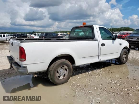 2003 Ford F-150 XL с VIN 1FTRF17WX3NA39532, выставлен на аукционе Copart как лот 84034235 с пробегом Не указан миль и Чистый • Clean title. История ставок и продаж доступна на DreamBid. Изображение 3.