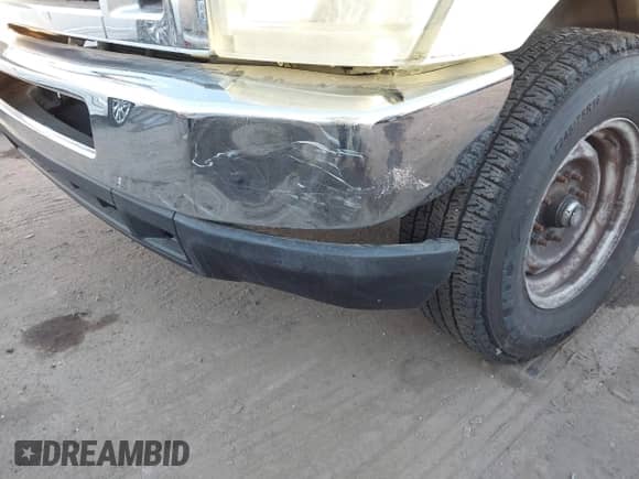 2008 Ford Econoline Cargo Commercial z VIN 1FTNS24L18DA11772, wystawiony jako IAAI lot #41025371 z przebiegiem 223 532 mil mil oraz . Historia ofert i sprzedaży dostępna na DreamBid. Obrazek 18.