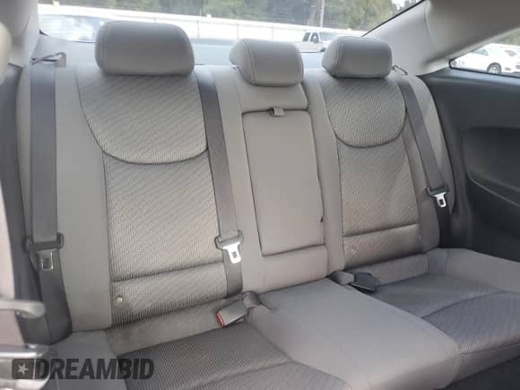 2013 Hyundai Elantra GS с VIN KMHDH6AE1DU009565, выставлен на аукционе Copart как лот 80449975 с пробегом 170 754 миль миль и Списание • Salvage title. История ставок и продаж доступна на DreamBid. Изображение 10.