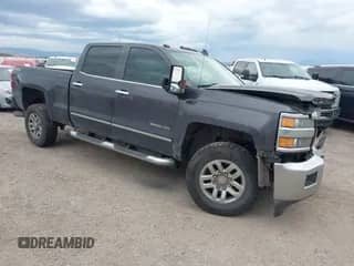 2016 Chevrolet Silverado 2500HD LTZ z VIN 1GC1KWE87GF153093, wystawiony jako IAAI lot #42348021 z przebiegiem 255 561 mil mil oraz . Historia ofert i sprzedaży dostępna na DreamBid. Obrazek 1.