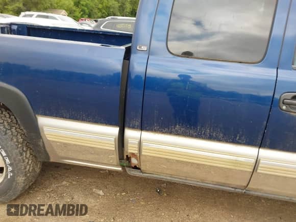2001 Chevrolet Silverado 1500 LS с VIN 2GCEK19T411313447, выставлен на аукционе IAAI как лот 42820980 с пробегом 191 253 миль миль и . История ставок и продаж доступна на DreamBid. Изображение 6.