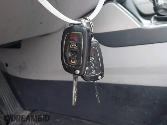 2015 Hyundai Sonata SE with VIN 5NPE24AF2FH186369, listed as a IAAI auction lot 43526146 with 68,494 mi miles and . Bid and sale history available at DreamBid. Image 11.