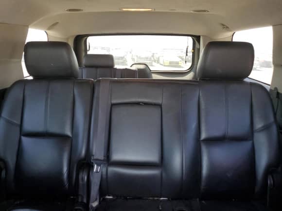 2011 Chevrolet Tahoe LT with VIN 1GNSKBE09BR200534, listed as a Copart auction lot 68920725 with 247,976 mi miles and Clean title. Bid and sale history available at DreamBid. Image 10.