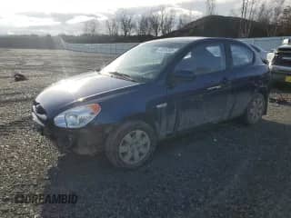 2010 Hyundai Accent Blue z VIN KMHCM3AC9AU168141, wystawiony jako Copart lot #43395565 z przebiegiem 68 082 mil mil oraz Szkoda całkowita • Salvage title. Historia ofert i sprzedaży dostępna na DreamBid. Obrazek 1.
