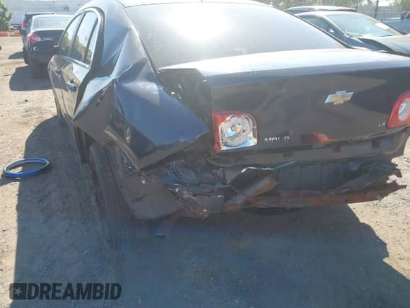 2009 Chevrolet Malibu 1FL z VIN 1G1ZG57B594215833, wystawiony jako IAAI lot #43346844 z przebiegiem 177 855 mil mil oraz . Historia ofert i sprzedaży dostępna na DreamBid. Obrazek 6.