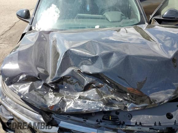 2024 Chevrolet Trax 1RS with VIN KL77LGE2XRC179259, listed as a Copart auction lot 80070845 with 15,428 mi miles and Salvage title. Bid and sale history available at DreamBid. Image 11.