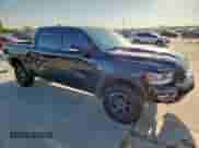 2020 Ram 1500 Rebel z VIN 1C6SRFLT0LN357023, wystawiony jako Copart lot #69025675 z przebiegiem 114 804 mil mil oraz Szkoda całkowita • Salvage title. Historia ofert i sprzedaży dostępna na DreamBid. Obrazek 4.