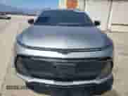 2024 Chevrolet Equinox EV RS z VIN 3GN7DNRP0RS232725, wystawiony jako Copart lot #62930295 z przebiegiem 10 053 mil mil oraz Szkoda całkowita • Salvage title. Historia ofert i sprzedaży dostępna na DreamBid. Obrazek 5.