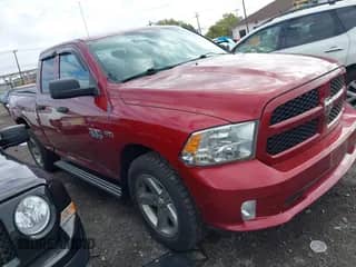 2014 Ram 1500 Express z VIN 1C6RR7FT4ES109331, wystawiony jako IAAI lot #43302806 z przebiegiem 146 000 mil mil oraz . Historia ofert i sprzedaży dostępna na DreamBid. Obrazek 1.