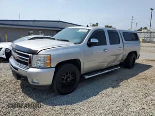 2011 Chevrolet Silverado 1500 LT с VIN 3GCPCSE01BG115182, выставлен на аукционе Copart как лот 80411885 с пробегом 60 118 миль миль и Списание • Salvage title. История ставок и продаж доступна на DreamBid. Изображение 1.