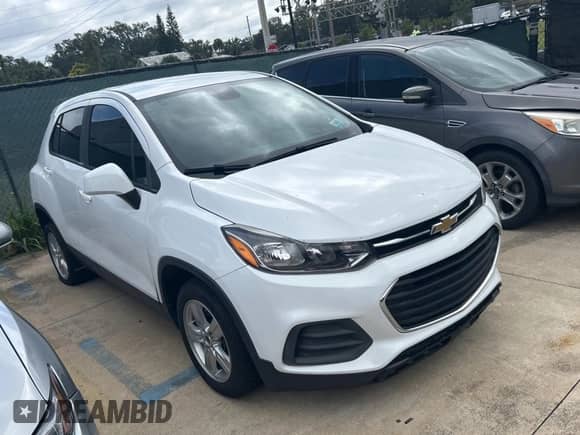 2020 Chevrolet Trax LS с VIN KL7CJKSB7LB052283, выставлен на аукционе Copart как лот 84976815 с пробегом 70 819 миль миль и Чистый • Clean title. История ставок и продаж доступна на DreamBid. Изображение 1.