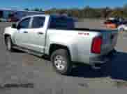 2020 Chevrolet Colorado 4WD Work Truck z VIN 1GCGTBENXL1205894, wystawiony jako IAAI lot #41058177 z przebiegiem 61 374 mil mil oraz . Historia ofert i sprzedaży dostępna na DreamBid. Obrazek 3.