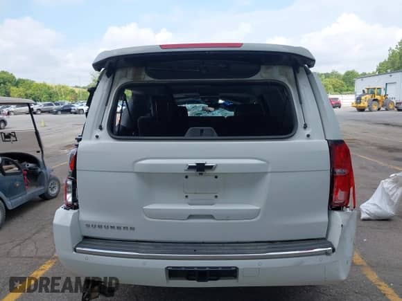 2015 Chevrolet Suburban LTZ с VIN 1GNSKKKC6FR516946, выставлен на аукционе IAAI как лот 42711522 с пробегом 119 431 миль миль и . История ставок и продаж доступна на DreamBid. Изображение 16.