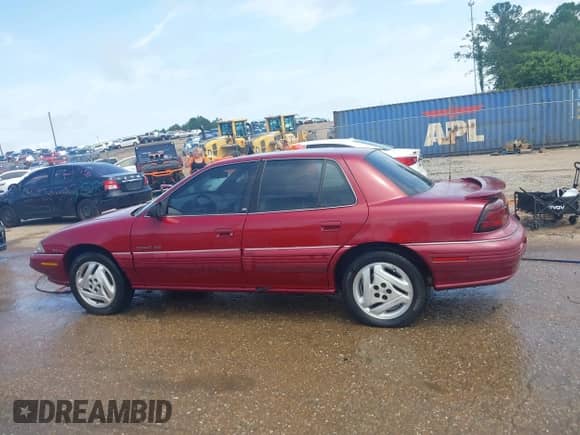 1995 Pontiac Grand Am с VIN 1G2NE55M4SC705468, выставлен на аукционе IAAI как лот 42517970 с пробегом 72 176 миль миль и . История ставок и продаж доступна на DreamBid. Изображение 14.
