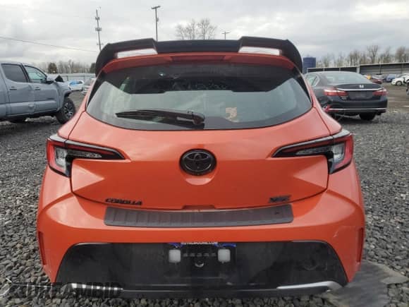 2024 Toyota Corolla XSE z VIN JTNC4MBE1R3227562, wystawiony jako Copart lot #42826235 z przebiegiem 10 932 mil mil oraz Szkoda całkowita • Salvage title. Historia ofert i sprzedaży dostępna na DreamBid. Obrazek 6.