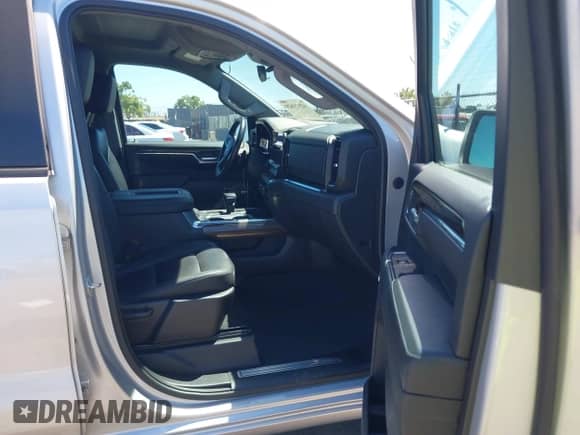 2022 Chevrolet Silverado 1500 RST with VIN 3GCUDEET4NG595797, listed as a IAAI auction lot 42921820 with 66,506 mi miles and . Bid and sale history available at DreamBid. Image 5.