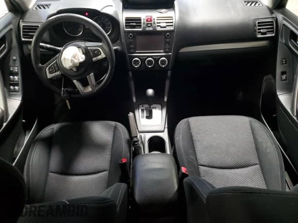 2017 Subaru Forester с VIN JF2SJABC2HH408727, выставлен на аукционе Copart как лот 63806945 с пробегом 262 731 миль миль и Списание • Salvage title. История ставок и продаж доступна на DreamBid. Изображение 8.