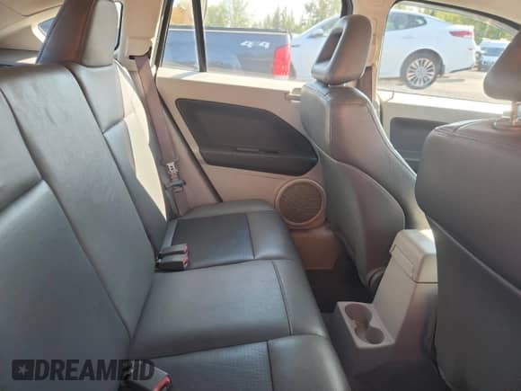 2007 Dodge Caliber SXT with VIN 1B3HB48B77D592513, listed as a Copart auction lot 81588395 with 194,376 mi miles and Salvage title. Bid and sale history available at DreamBid. Image 10.