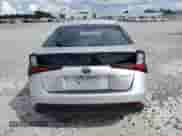 2020 Toyota Prius L Eco with VIN JTDKARFU8L3112410, listed as a Copart auction lot 83800475 with 32,318 mi miles and Salvage title. Bid and sale history available at DreamBid. Image 6.