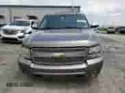 2011 Chevrolet Suburban LS с VIN 1GNSCHE02BR181423, выставлен на аукционе Copart как лот 57091475 с пробегом 98 720 миль миль и Чистый • Clean title. История ставок и продаж доступна на DreamBid. Изображение 5.