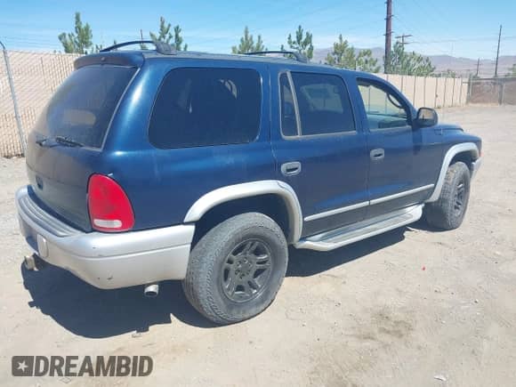 2002 Dodge Durango with VIN 1B4HS58Z42F186409, listed as a IAAI auction lot 42935962 with Not provided miles and . Bid and sale history available at DreamBid. Image 4.