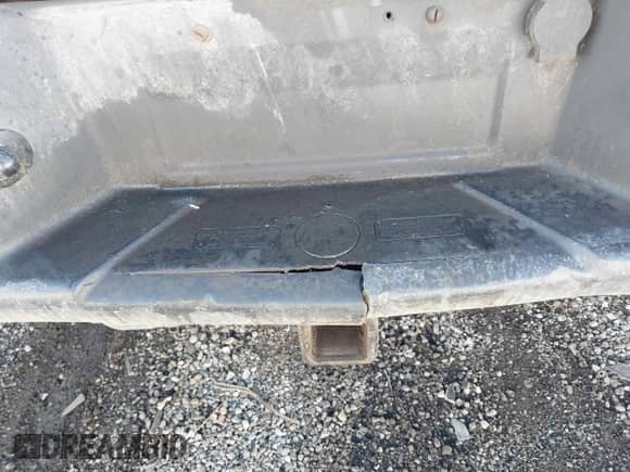 2013 Ford F-150 Lariat z VIN 1FTFW1ET6DKE03881, wystawiony jako IAAI lot #43537318 z przebiegiem 226 890 mil mil oraz . Historia ofert i sprzedaży dostępna na DreamBid. Obrazek 19.