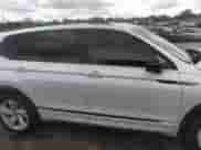 2024 Volkswagen Tiguan SE R-Line Black с VIN 3VVCB7AX3RM077940, выставлен на аукционе IAAI как лот 42970403 с пробегом 9 018 миль миль и . История ставок и продаж доступна на DreamBid. Изображение 13.