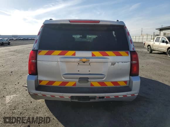 2019 Chevrolet Suburban LT with VIN 1GNSKHKC1KR408201, listed as a Copart auction lot 84291385 with 252,315 mi miles and Clean title. Bid and sale history available at DreamBid. Image 6.