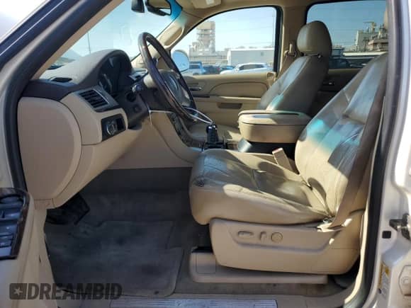 2011 Cadillac Escalade ESV Premium with VIN 1GYS3JEF2BR333246, listed as a Copart auction lot 47197395 with 177,400 mi miles and Clean title. Bid and sale history available at DreamBid. Image 7.