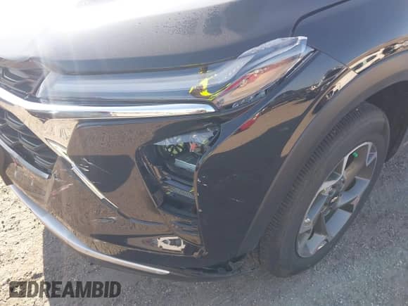 2025 Chevrolet Trax LT с VIN KL77LHEP9SC074042, выставлен на аукционе IAAI как лот 42940880 с пробегом 12 969 миль миль и . История ставок и продаж доступна на DreamBid. Изображение 6.
