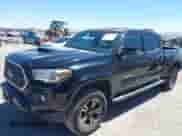 2018 Toyota Tacoma SR5 с VIN 3TMBZ5DN1JM014540, выставлен на аукционе IAAI как лот 42505324 с пробегом 112 990 миль миль и . История ставок и продаж доступна на DreamBid. Изображение 2.