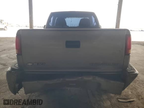 1998 Chevrolet S-10 LS с VIN 1GCCS1448W8196693, выставлен на аукционе Copart как лот 68377255 с пробегом Не указан миль и Списание • Salvage title. История ставок и продаж доступна на DreamBid. Изображение 6.