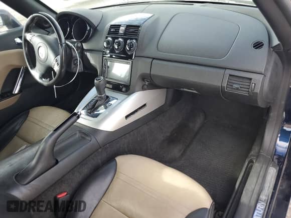 2008 Saturn Sky with VIN 1G8MB35B88Y105741, listed as a Copart auction lot 46116555 with 143,695 mi miles and Salvage title. Bid and sale history available at DreamBid. Image 8.