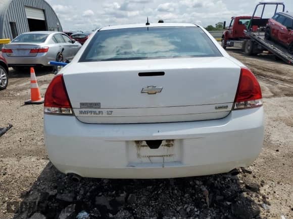 2015 Chevrolet Impala LT z VIN 2G1WB5E33F1139534, wystawiony jako Copart lot #58578475 z przebiegiem 193 827 mil mil oraz Szkoda całkowita • Salvage title. Historia ofert i sprzedaży dostępna na DreamBid. Obrazek 6.