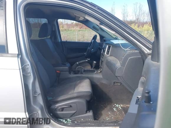 2010 Jeep Grand Cherokee Laredo с VIN 1J4PR4GK4AC133647, выставлен на аукционе IAAI как лот 43418769 с пробегом 235 931 миль миль и . История ставок и продаж доступна на DreamBid. Изображение 5.