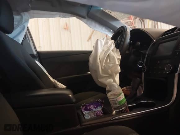 2017 Toyota Camry SE with VIN 4T1BF1FK8HU298383, listed as a IAAI auction lot 43444251 with 115,821 mi miles and . Bid and sale history available at DreamBid. Image 5.