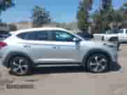 2017 Hyundai Tucson Eco с VIN KM8J3CA27HU444795, выставлен на аукционе IAAI как лот 42615657 с пробегом 139 599 миль миль и . История ставок и продаж доступна на DreamBid. Изображение 13.