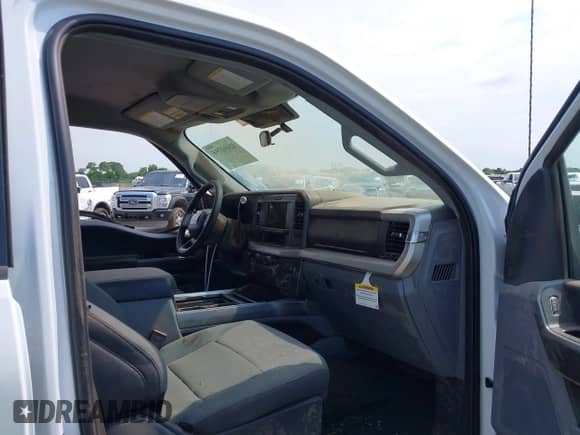 2025 Ford F-250 XL с VIN 1FT7W2BT1SEC50577, выставлен на аукционе IAAI как лот 42494755 с пробегом 4 миль миль и . История ставок и продаж доступна на DreamBid. Изображение 5.