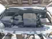 2020 Toyota Tacoma SR5 z VIN 3TMBZ5DN3LM025980, wystawiony jako IAAI lot #42215140 z przebiegiem 67 414 mil mil oraz . Historia ofert i sprzedaży dostępna na DreamBid. Obrazek 10.